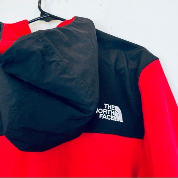 North Face Full Zip/Button Hoodie - Picture 4 of 7